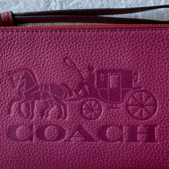 🐴 COACH LARGE CORNER WRISTLET WITH HORSE AND CARRIAGE 🐴 - Picture 11 of 16